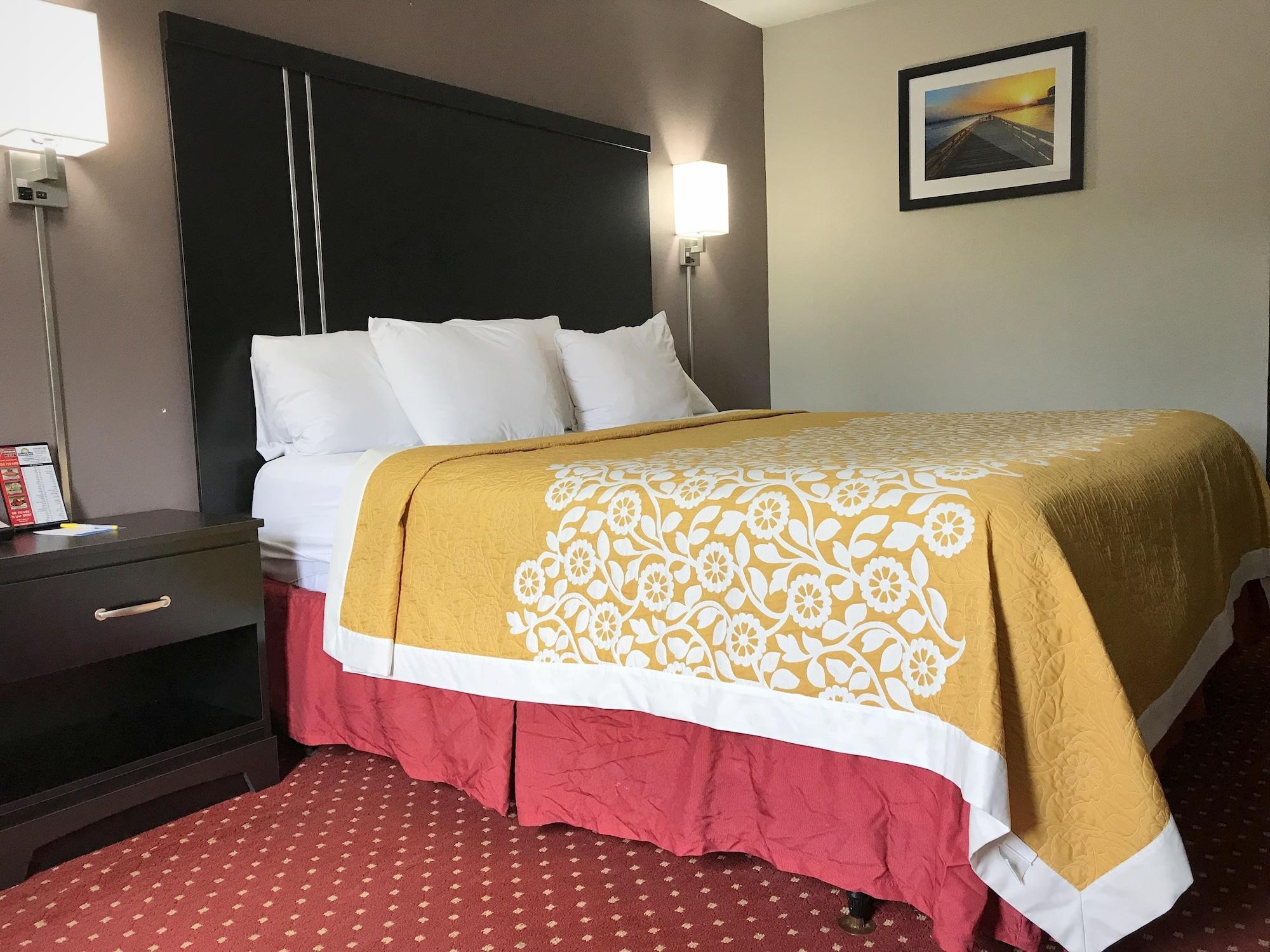 Days Inn By Wyndham Livonia Canton Detroit Buitenkant foto