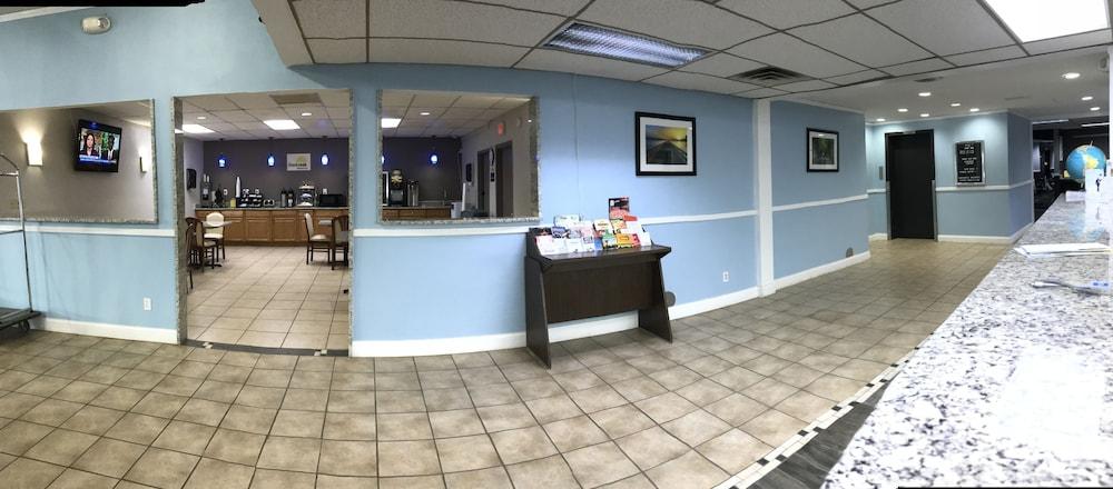 Days Inn By Wyndham Livonia Canton Detroit Buitenkant foto