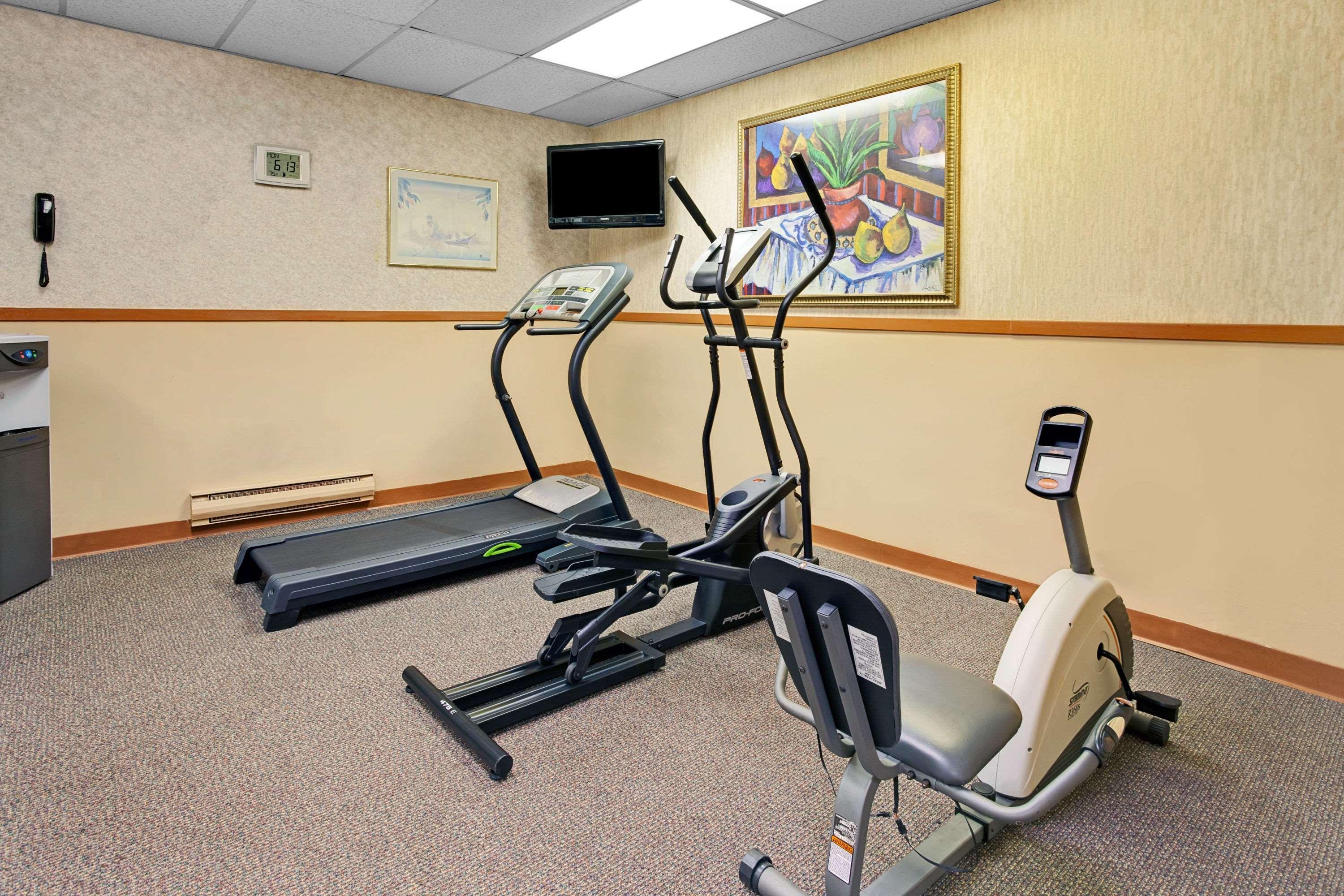 Days Inn By Wyndham Livonia Canton Detroit Buitenkant foto