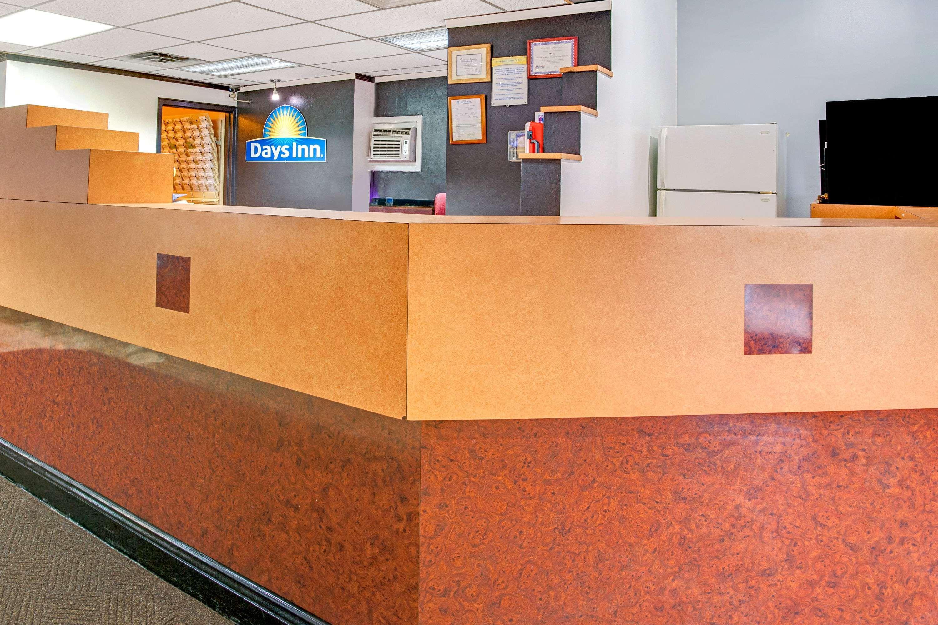 Days Inn By Wyndham Livonia Canton Detroit Buitenkant foto