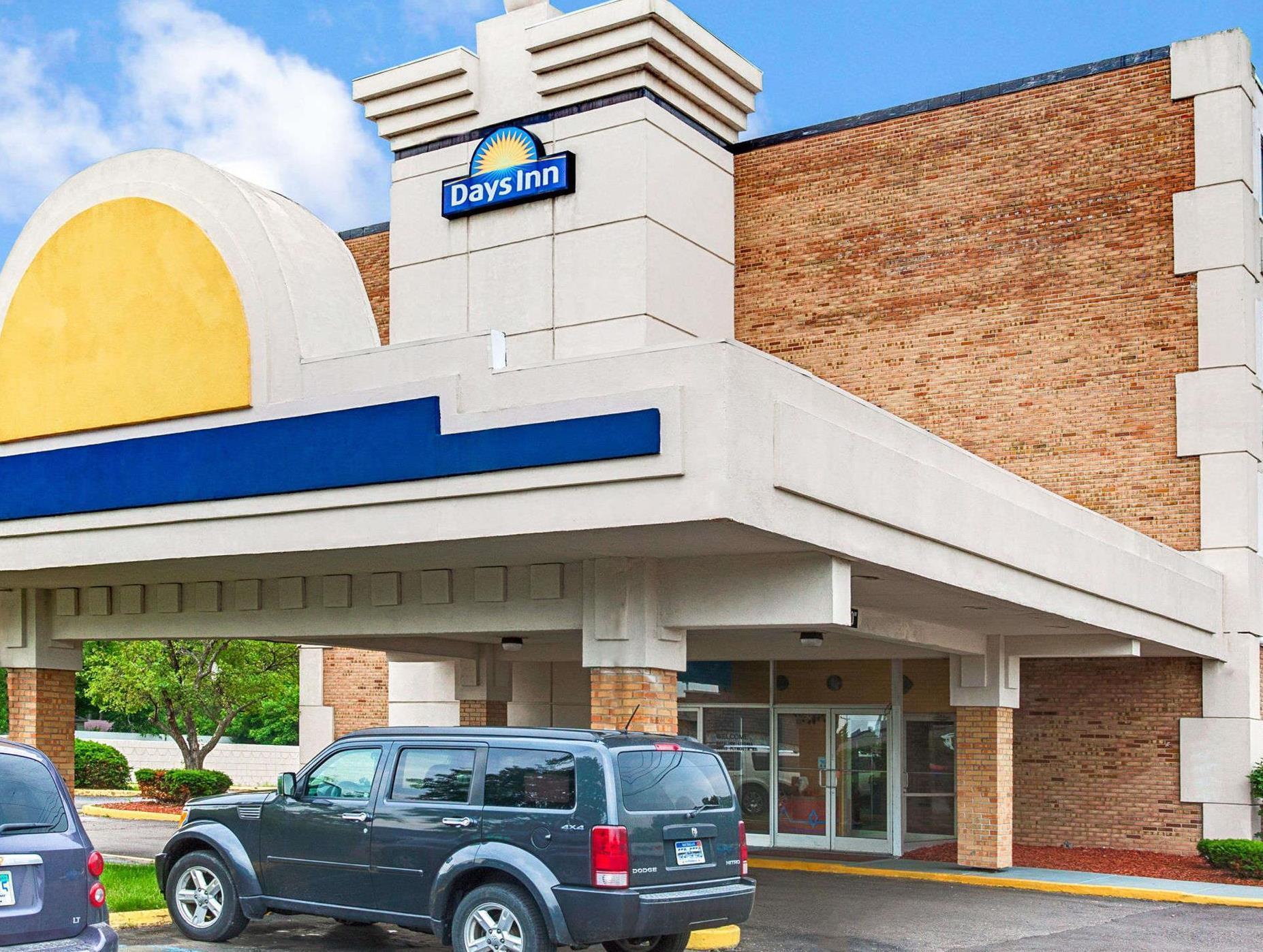 Days Inn By Wyndham Livonia Canton Detroit Buitenkant foto