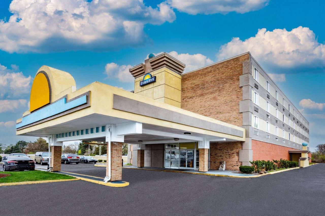 Days Inn By Wyndham Livonia Canton Detroit Buitenkant foto