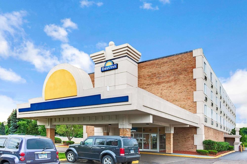 Days Inn By Wyndham Livonia Canton Detroit Buitenkant foto