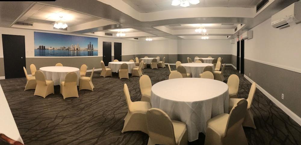 Days Inn By Wyndham Livonia Canton Detroit Buitenkant foto